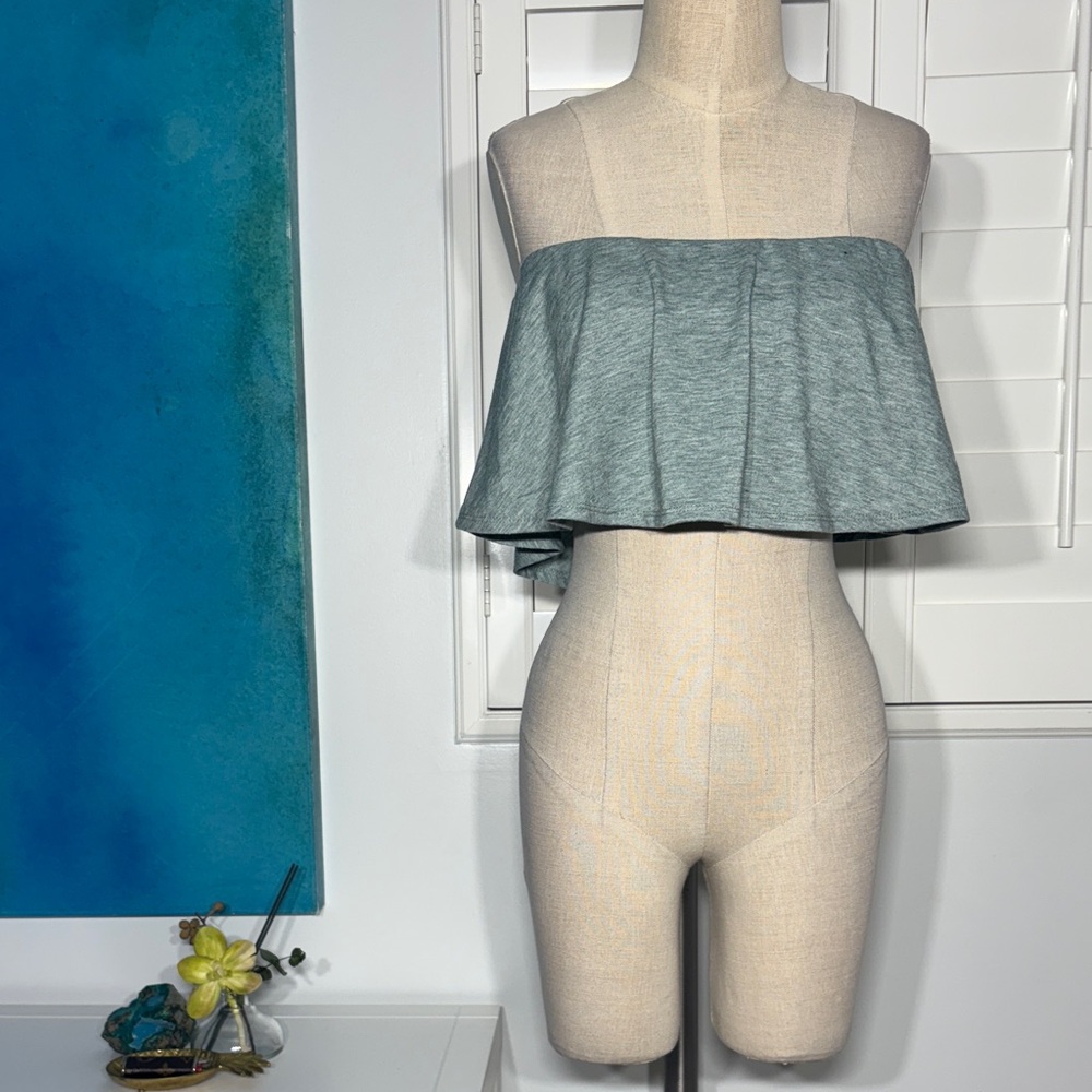 Fashion Nova Gray Flowy Crop Top